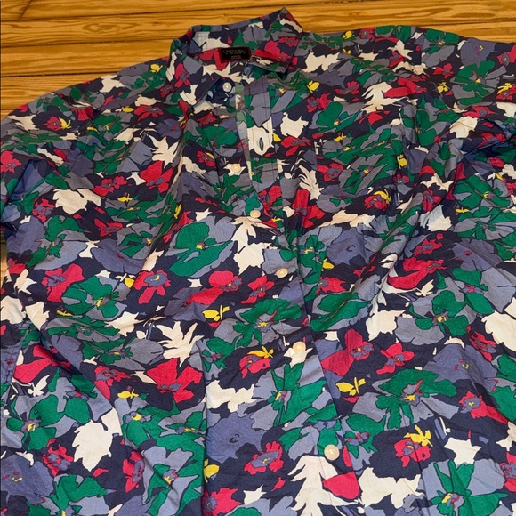 Untuckit button down - Picture 2 of 3